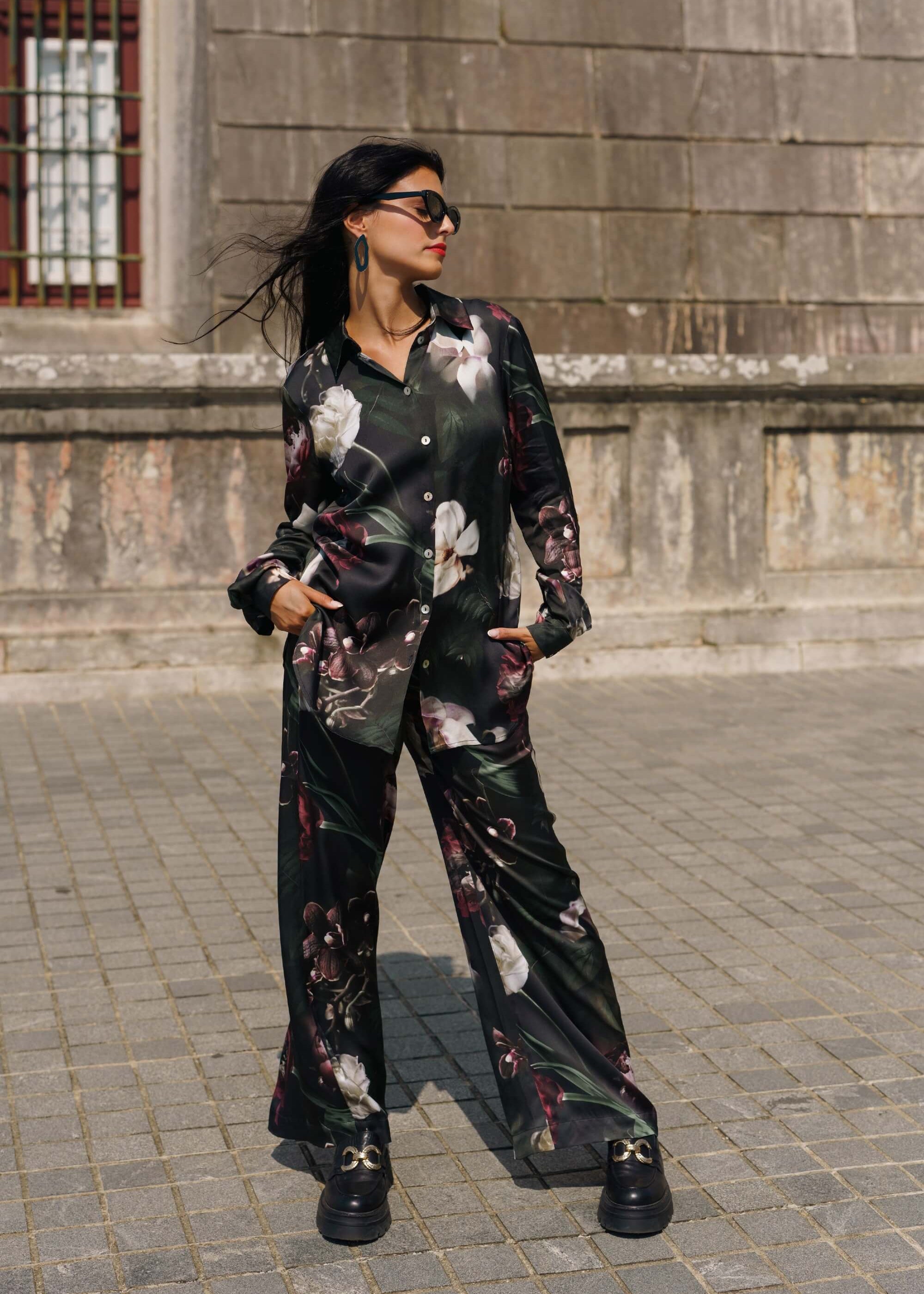 chloe-shirt-noir-leah-pants.jpg