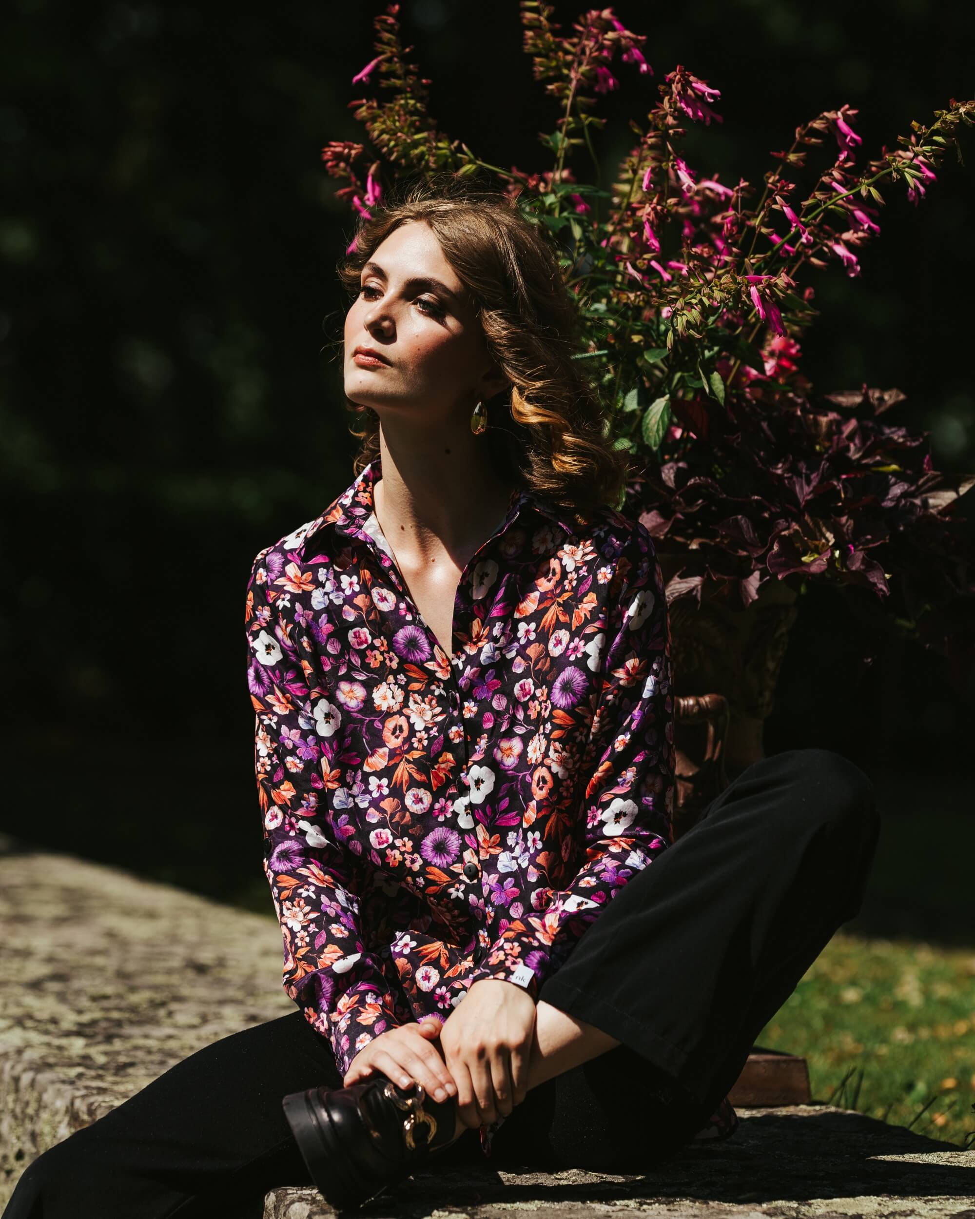 chloe-shirt-violettes-nakoa-aw23.jpg