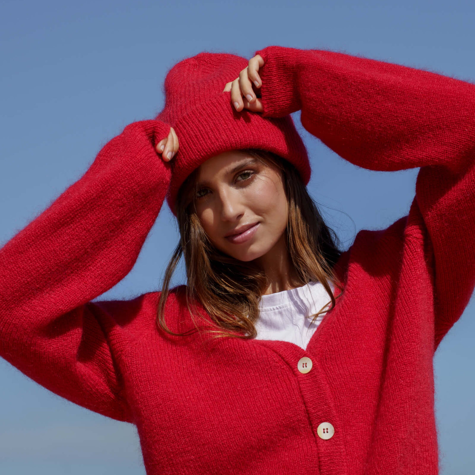 elsie-cardigan-scarlet-nakoa-pippa-beanie_1.jpg