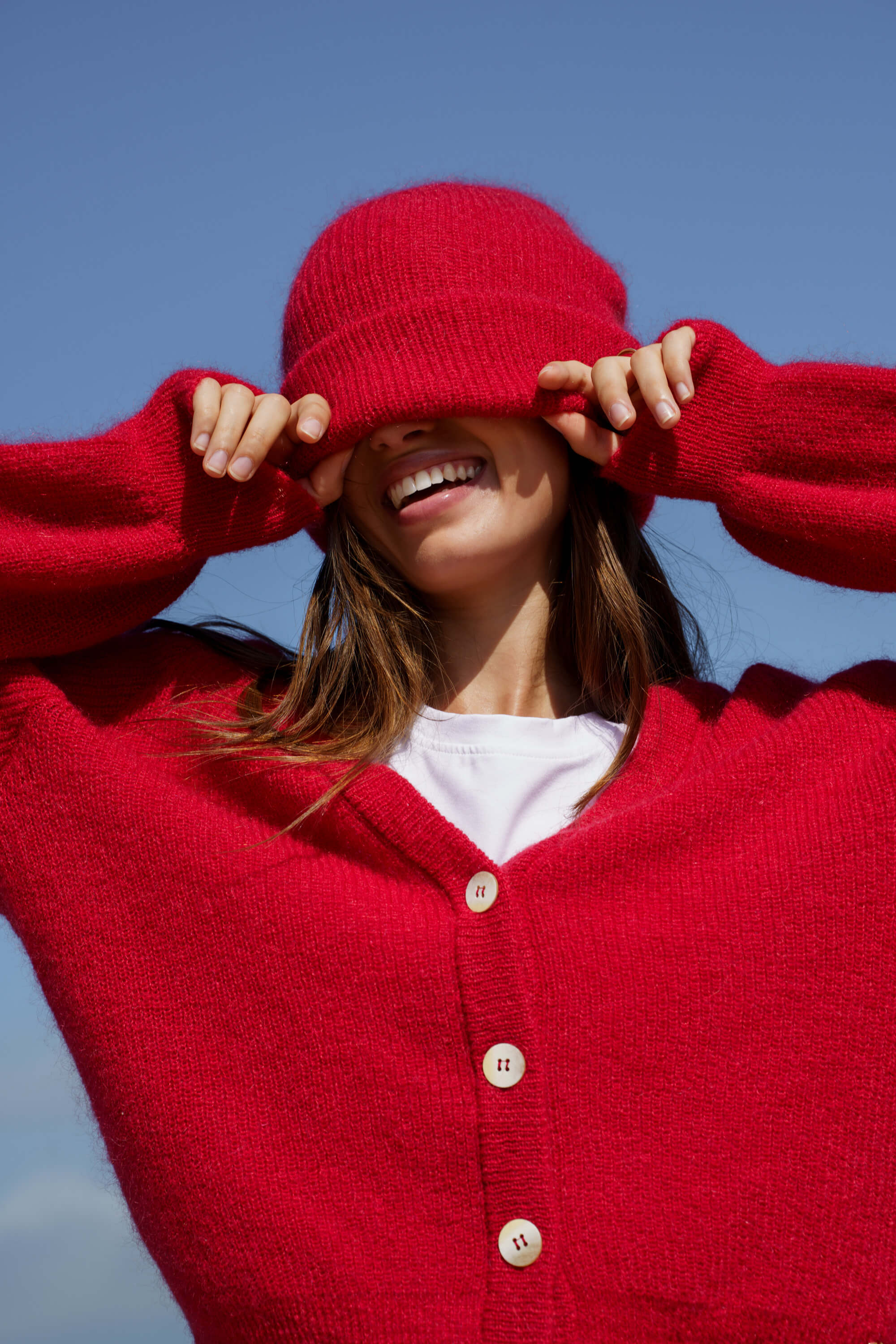 elsie-cardigan-scarlet-nakoa-pippa-beanie_2.jpg