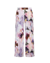 Leah Pants, Halo