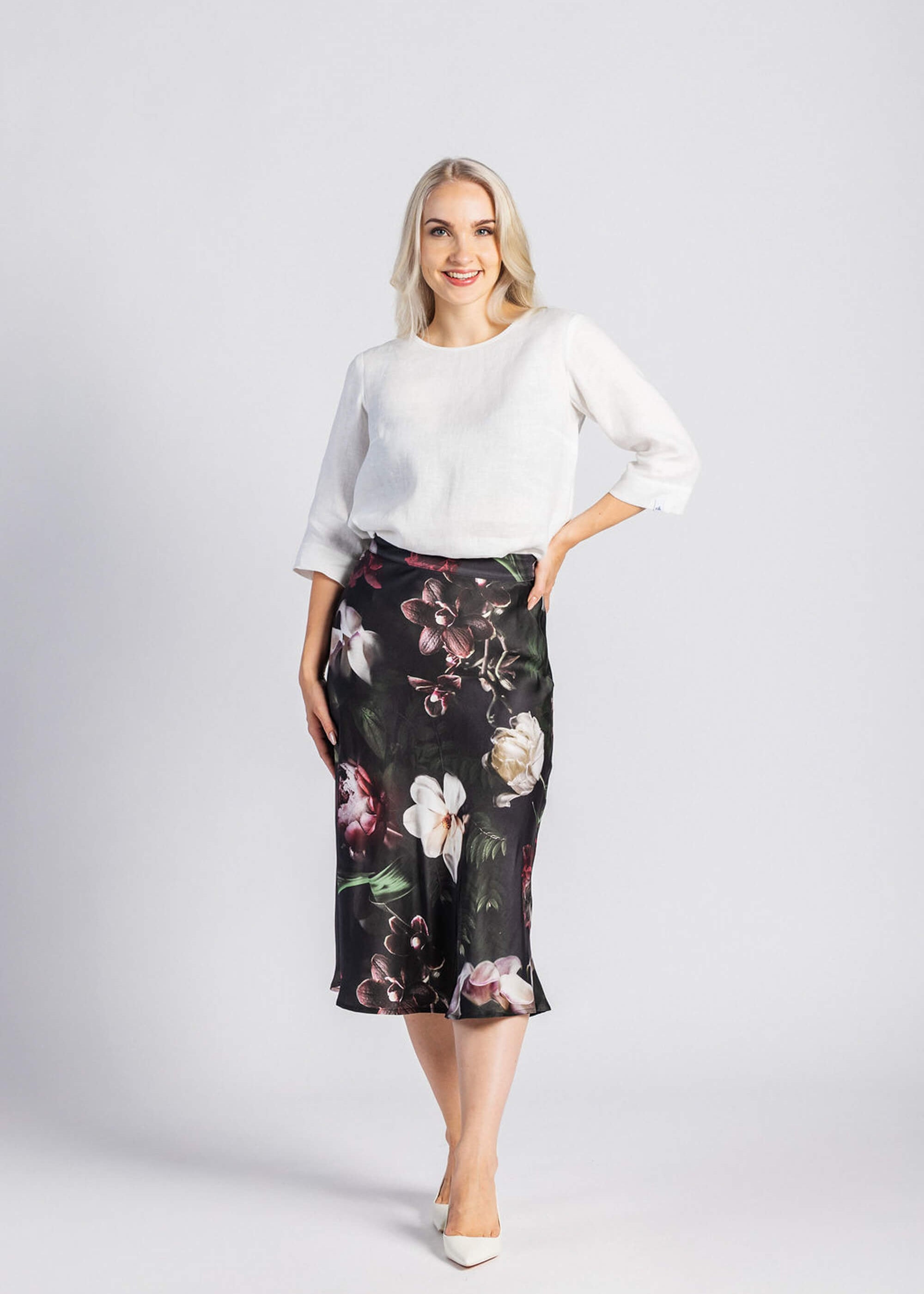 nakoa-classic-skirt-noir_3.jpg