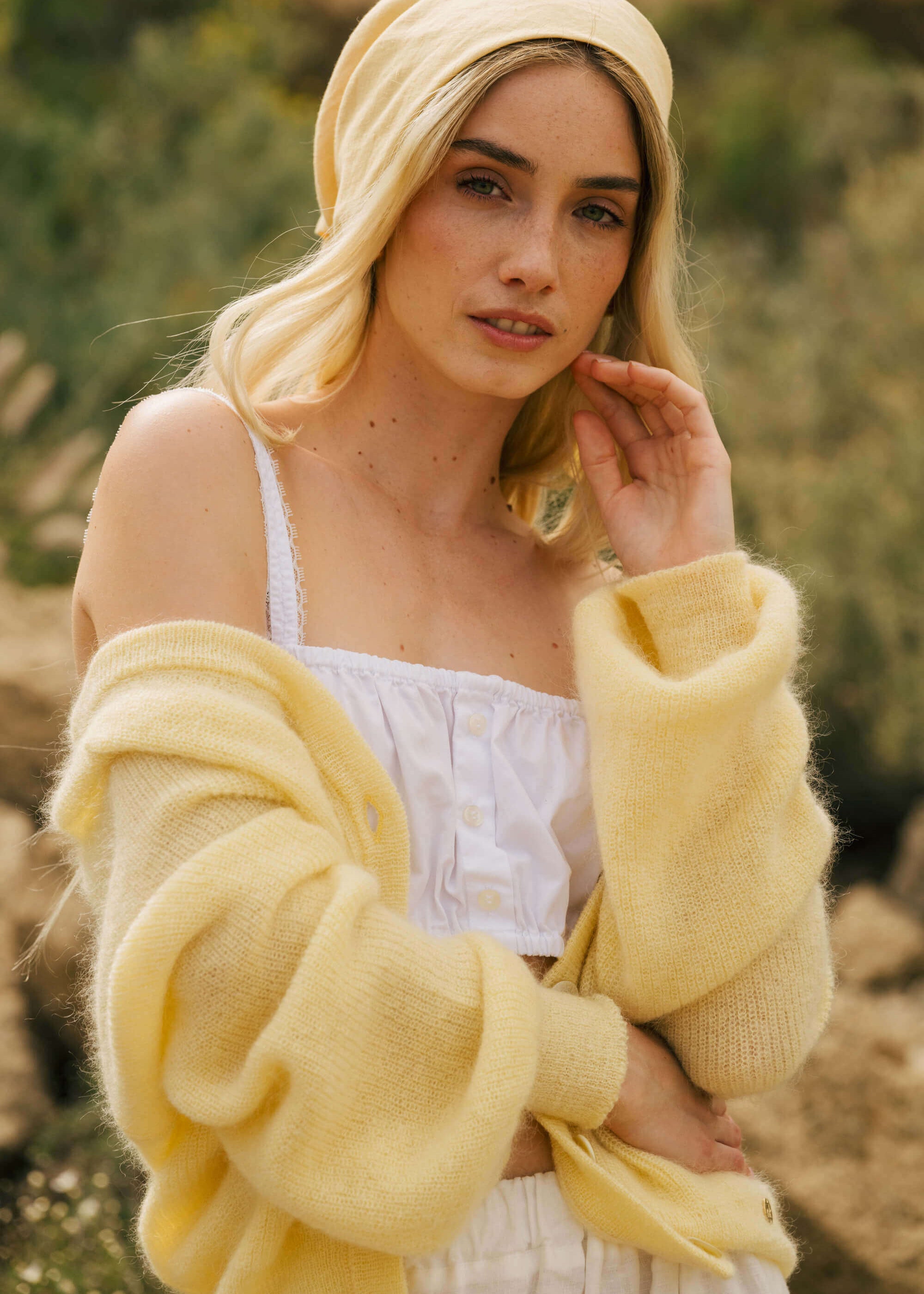 nakoa-elsie-cardigan-lemonade-goldie-skirt-white_6.jpg