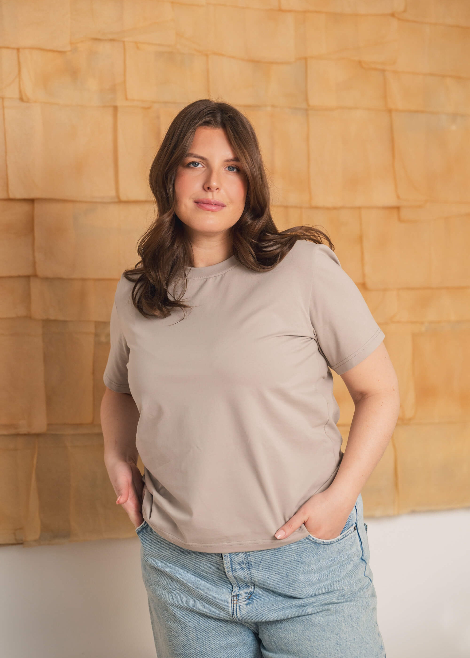 nakoa-emilia-t-shirt-greige_1.jpg