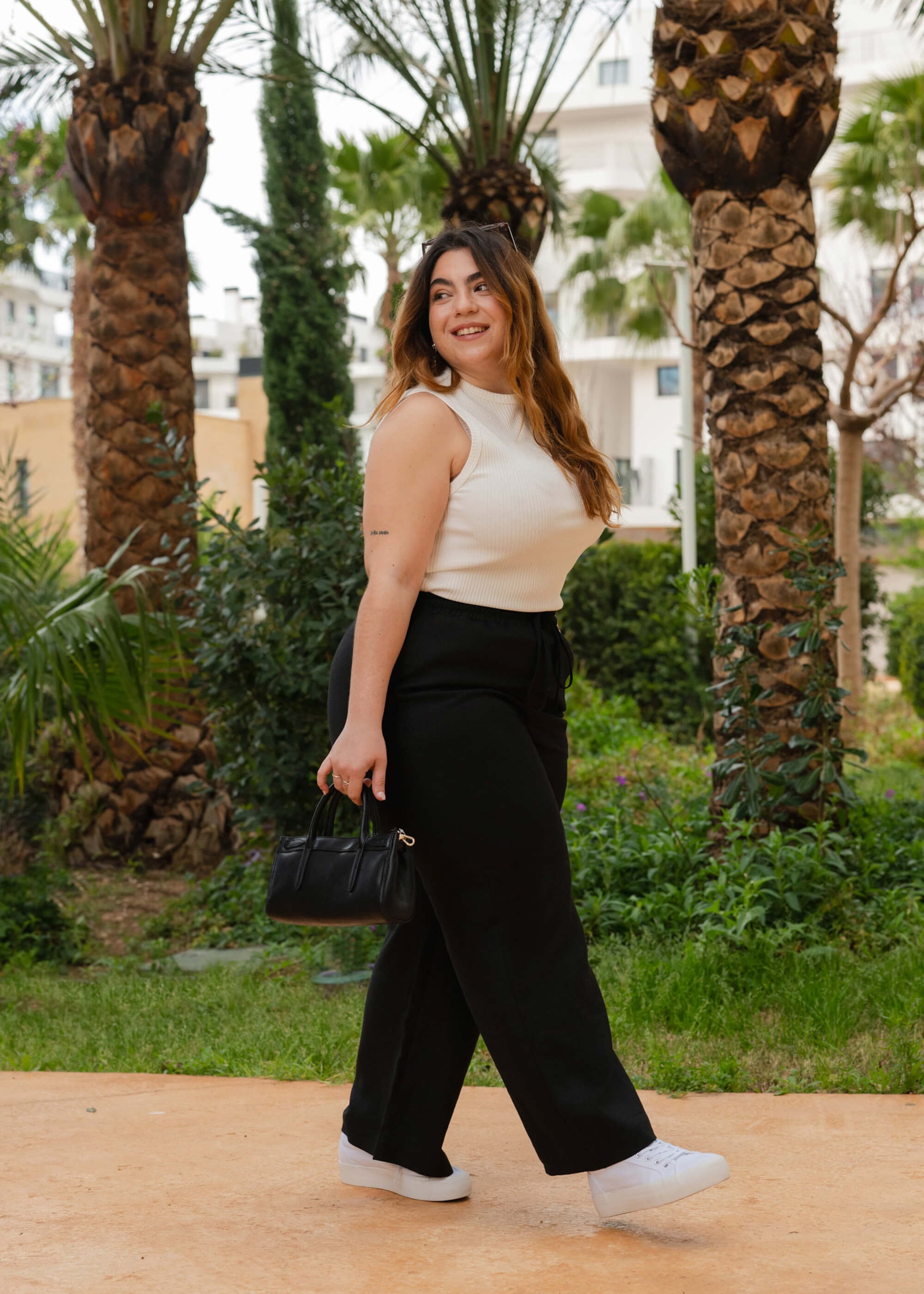 nakoa-linen-trousers-black_4.jpg