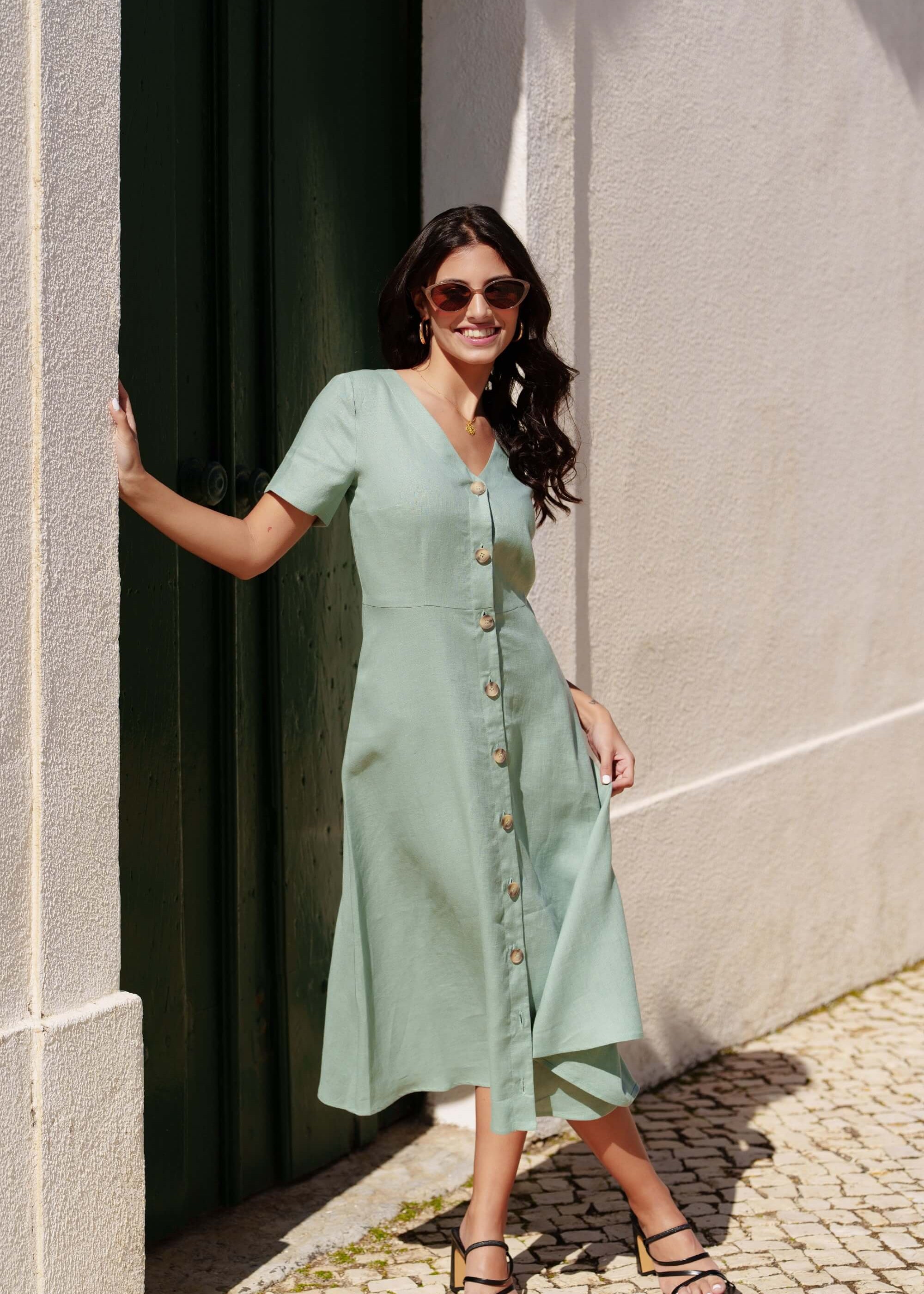 nakoa-penelope-dress-desert-sage-pellavamekko.jpg