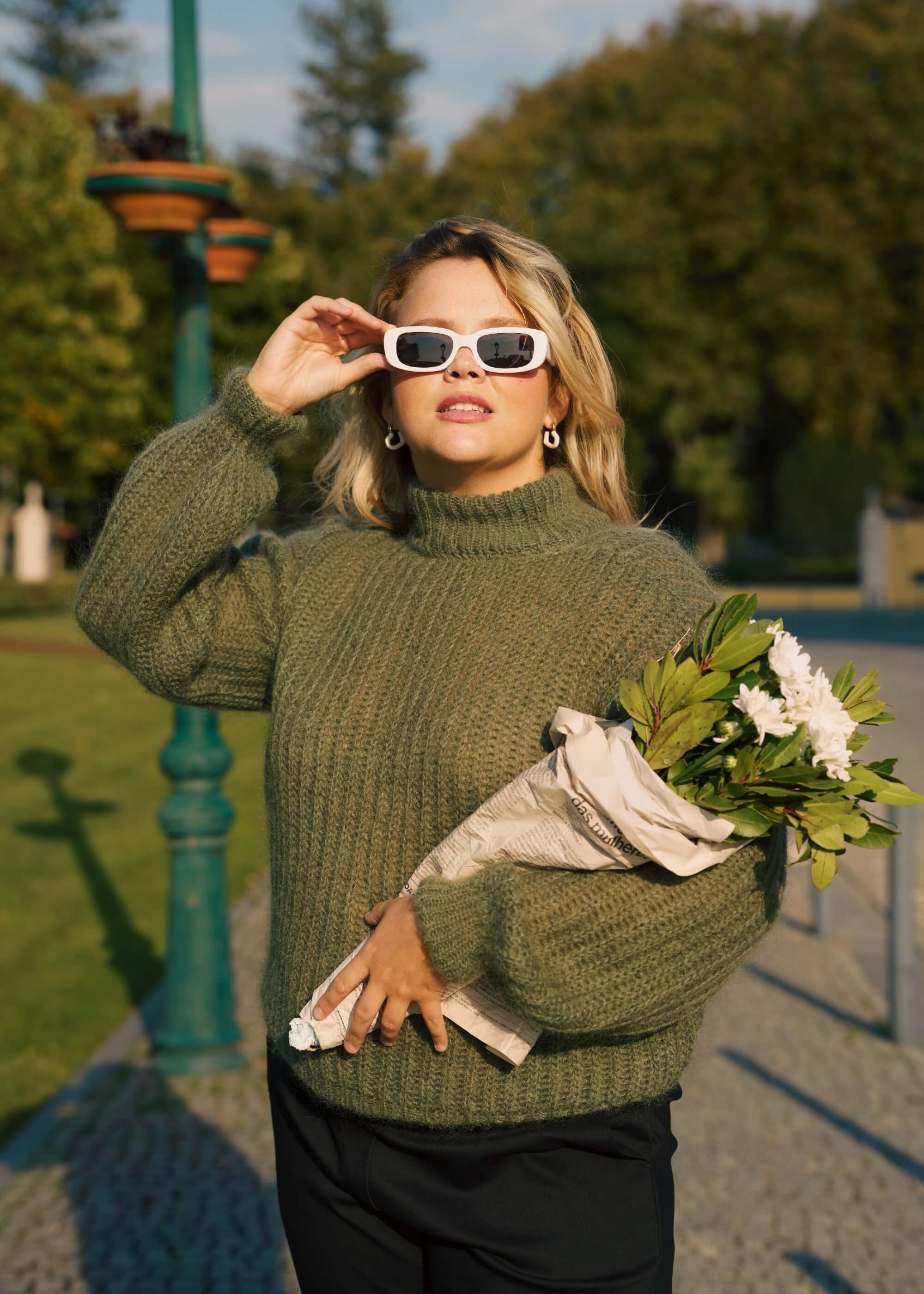 nakoa-robin-mohair-neulepaita-olive-knit.jpg