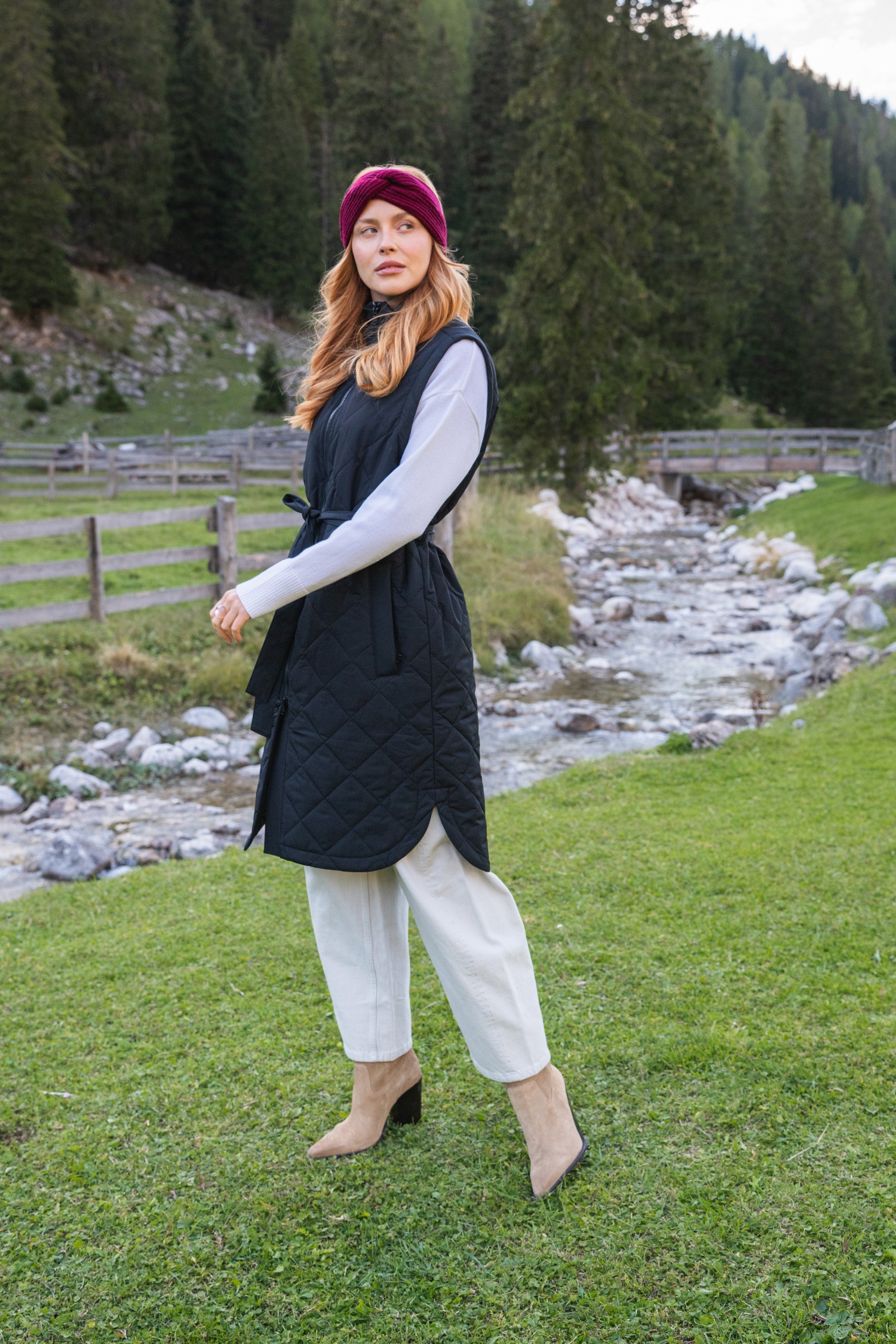 Libby Vest, Black